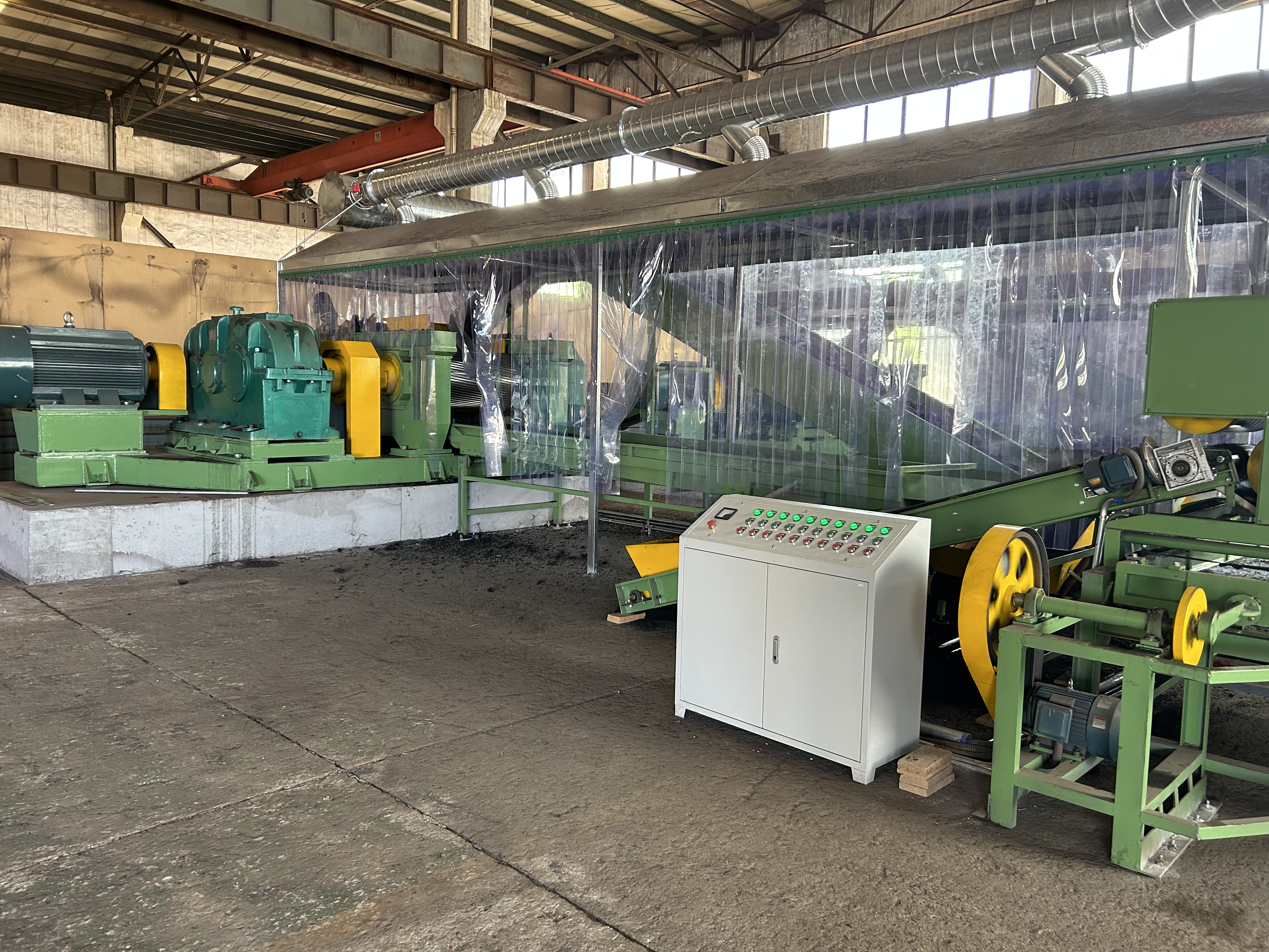 info-1-1 废旧轮胎胶粉设备.jpg